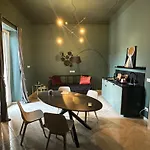 Apartament Garibaldi 74 *